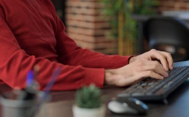 TIPS MENGATUR KEUANGAN BAGI FREELANCER